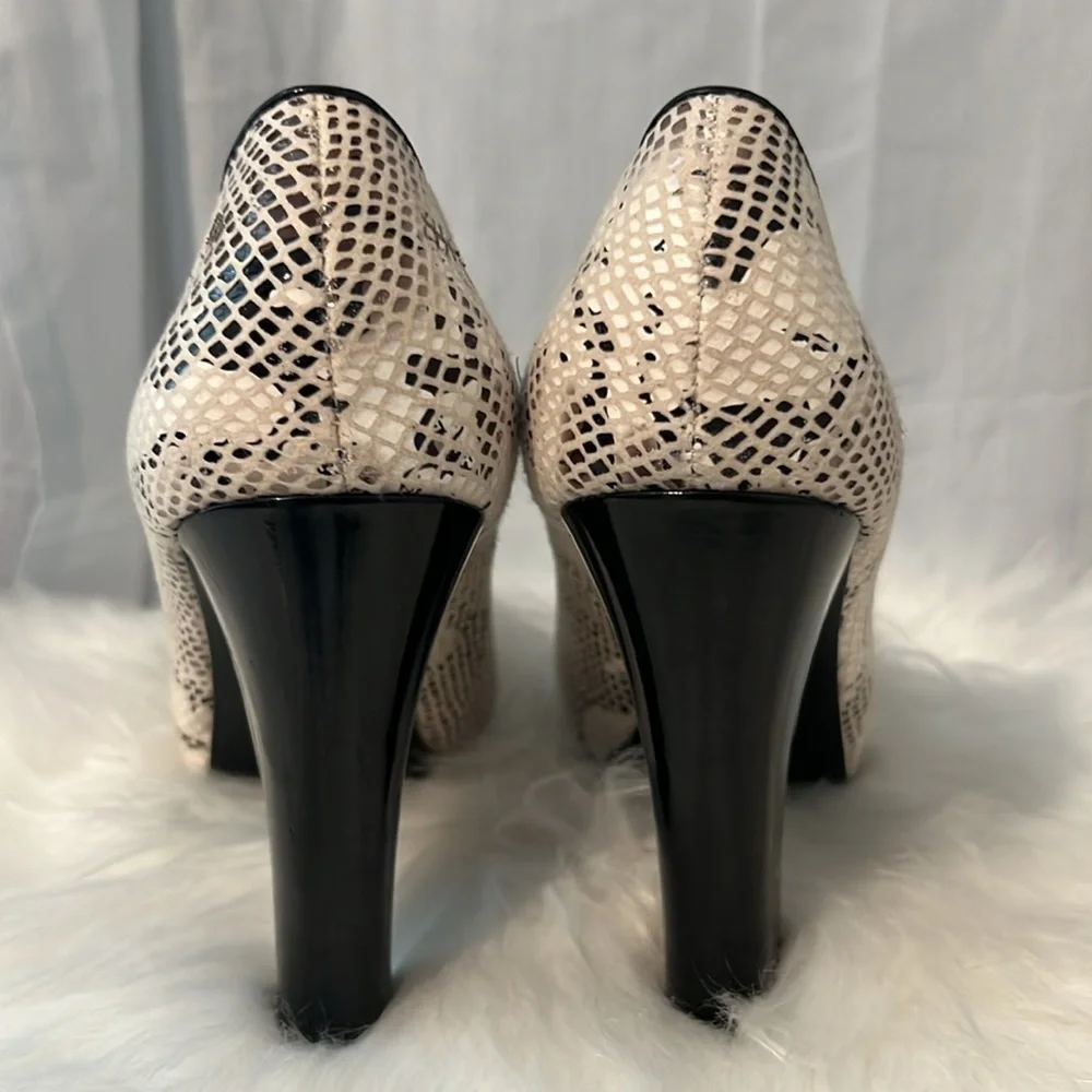 White House Black Market chic peep